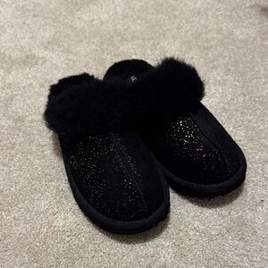 Kids Black Glitter UGG Slippers
